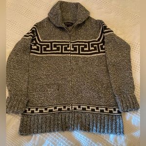 Wind River Heritage sweater, size XS. Black/grey mix.